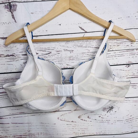 Victoria's Secret body by Victoria perfect coverage blue white lace - Picture 4 of 15